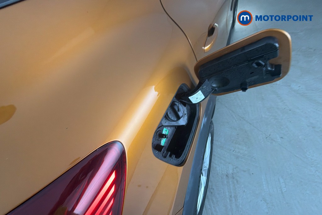 Renault Captur Iconic Automatic Petrol SUV - Stock Number (1650604) - 41st supplementary image