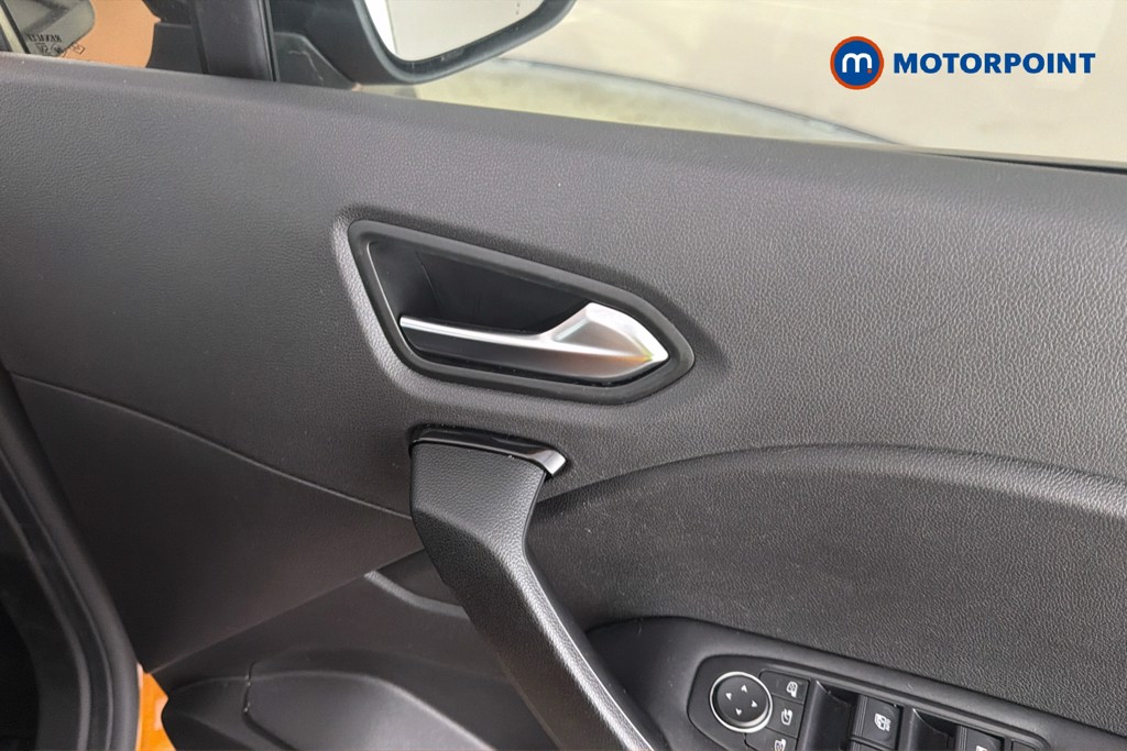 Renault Captur Iconic Automatic Petrol SUV - Stock Number (1650604) - 42nd supplementary image