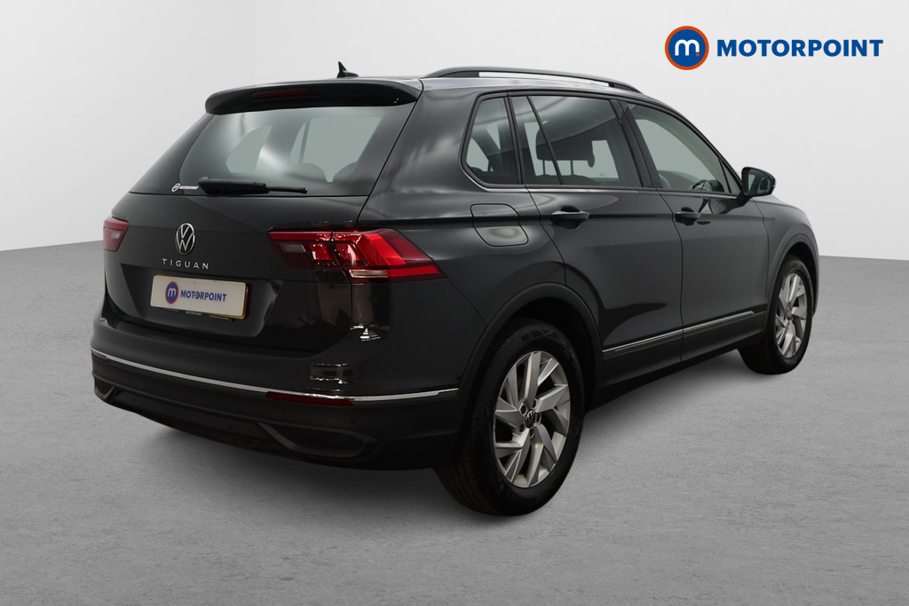 Volkswagen Tiguan Life Manual Petrol SUV - Stock Number (1652051) - Drivers side rear corner