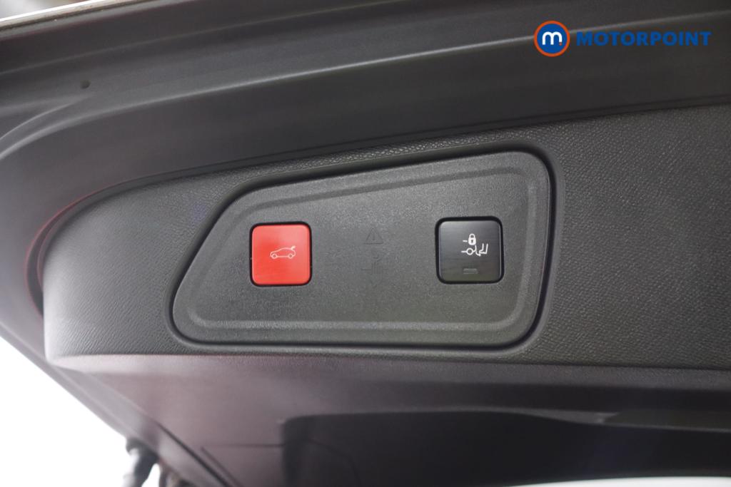 Peugeot 3008 Gt Line Premium Manual Diesel SUV - Stock Number (1652614) - 17th supplementary image