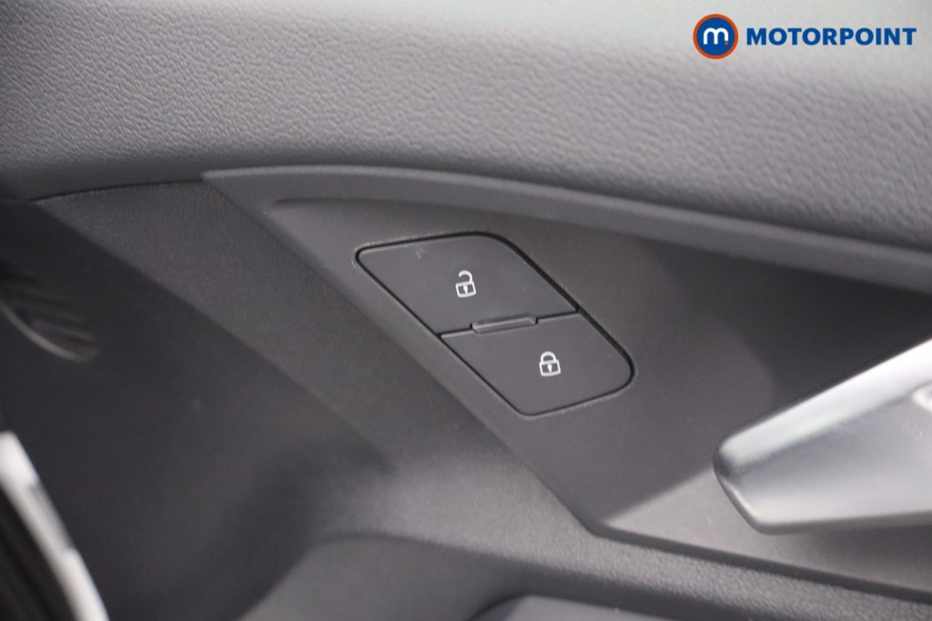 Audi A3 S Line Automatic Petrol Hatchback - Stock Number (1653906) - 9th supplementary image
