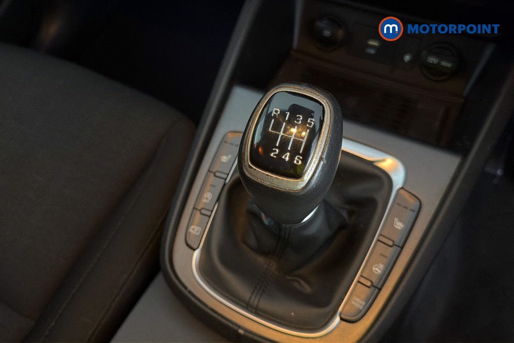 Hyundai Kona Premium Manual Petrol SUV - Stock Number (1657162) - 15th supplementary image