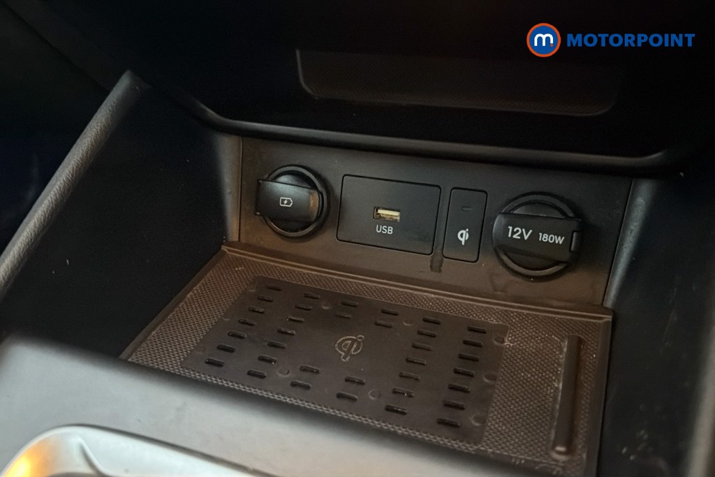 Hyundai Kona Premium Manual Petrol SUV - Stock Number (1657162) - 17th supplementary image