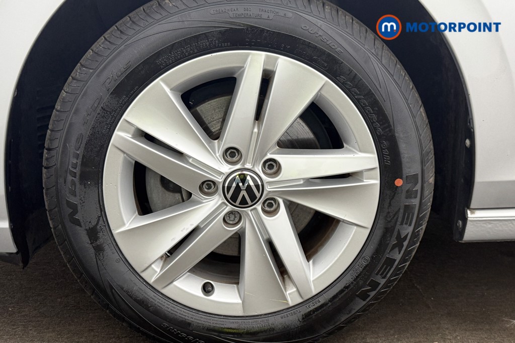 Volkswagen Golf Life Manual Petrol Hatchback - Stock Number (1657804) - 1st supplementary image