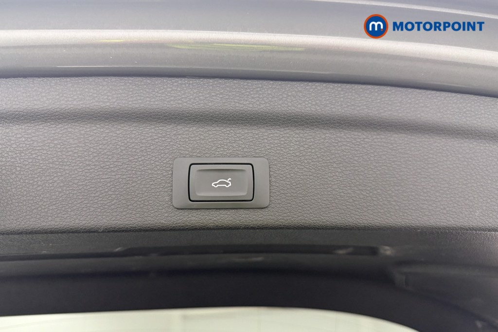 Audi Q3 S Line Manual Petrol SUV - Stock Number (1661175) - 14th supplementary image
