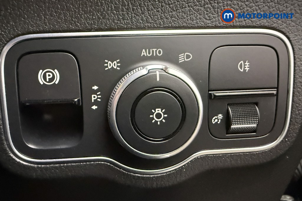 Mercedes-Benz GLA Amg Line Automatic Petrol SUV - Stock Number (1661716) - 18th supplementary image
