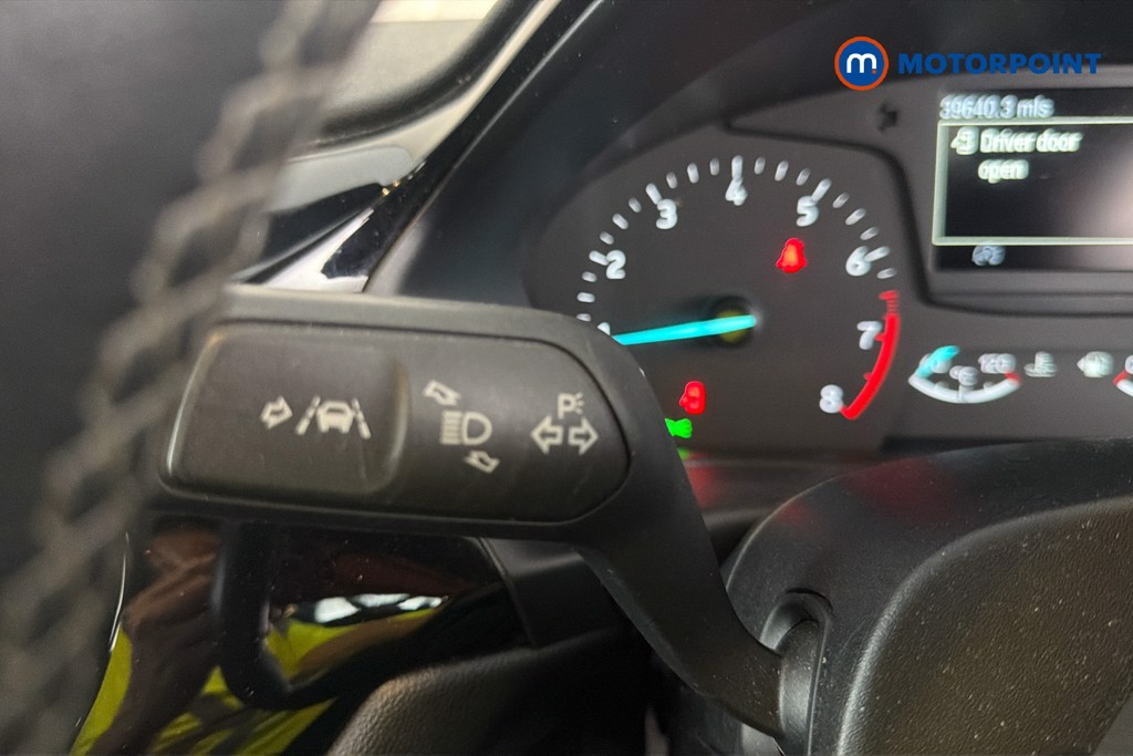 Ford Fiesta Zetec Manual Petrol Hatchback - Stock Number (1662847) - 6th supplementary image