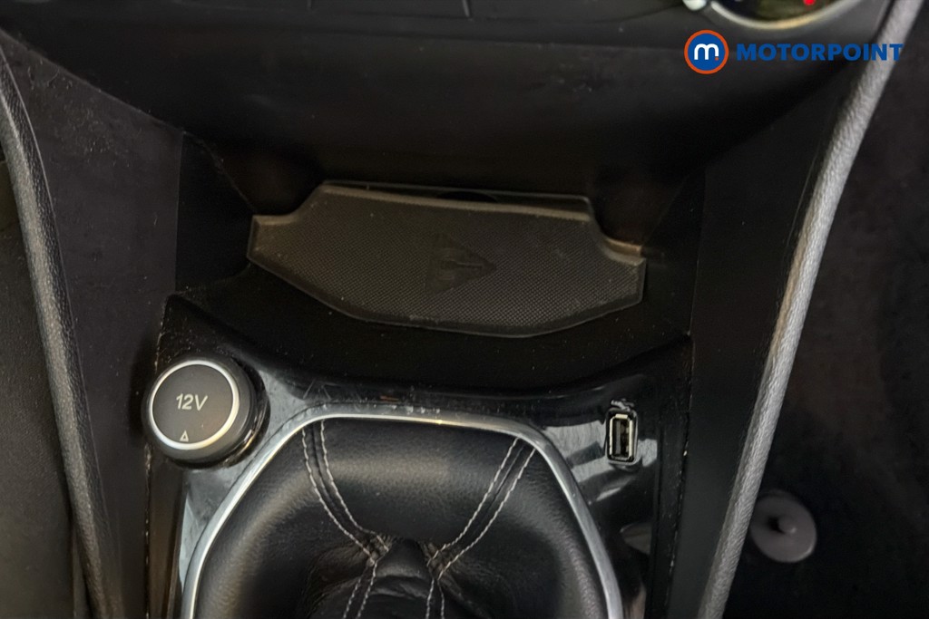 Ford Fiesta Zetec Manual Petrol Hatchback - Stock Number (1662847) - 17th supplementary image