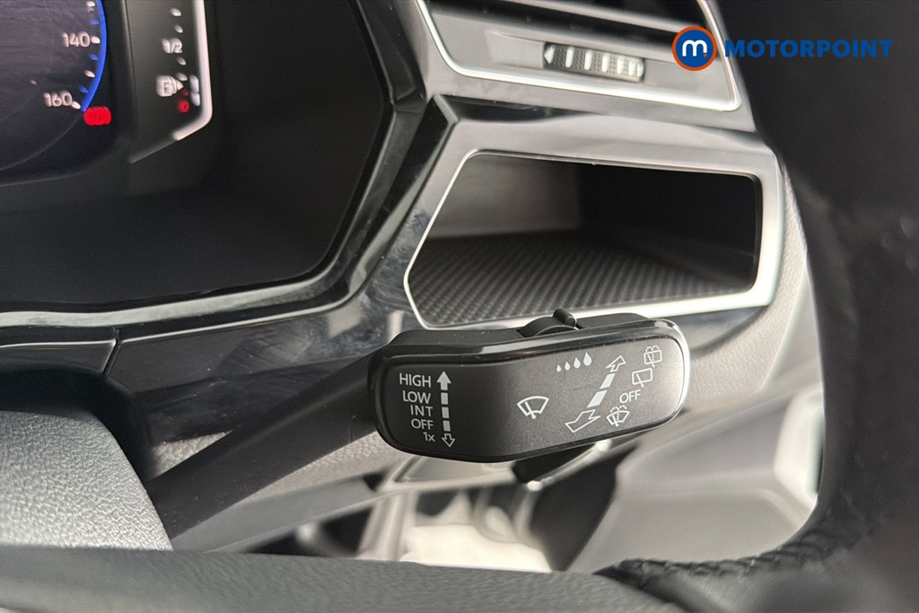 Volkswagen Touran SEL Automatic Petrol People Carrier - Stock Number (1663480) - 6th supplementary image