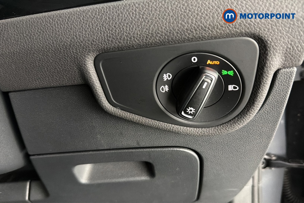 Volkswagen Touran SEL Automatic Petrol People Carrier - Stock Number (1663480) - 11th supplementary image