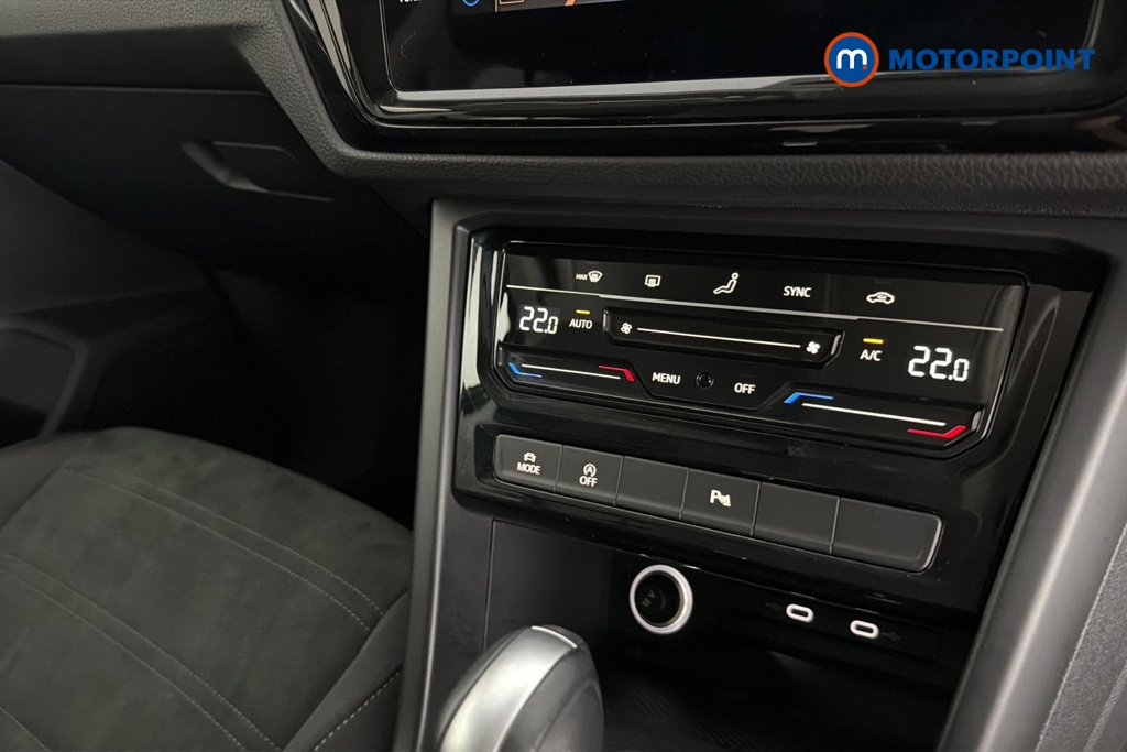 Volkswagen Touran SEL Automatic Petrol People Carrier - Stock Number (1663480) - 12th supplementary image