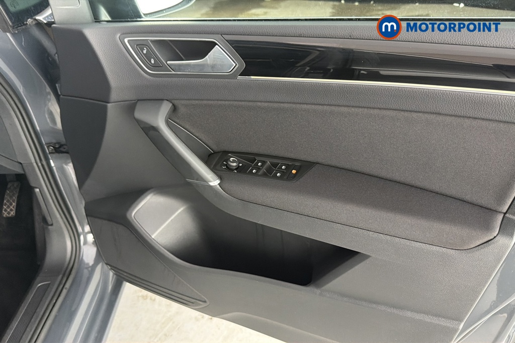 Volkswagen Touran SEL Automatic Petrol People Carrier - Stock Number (1663480) - 18th supplementary image