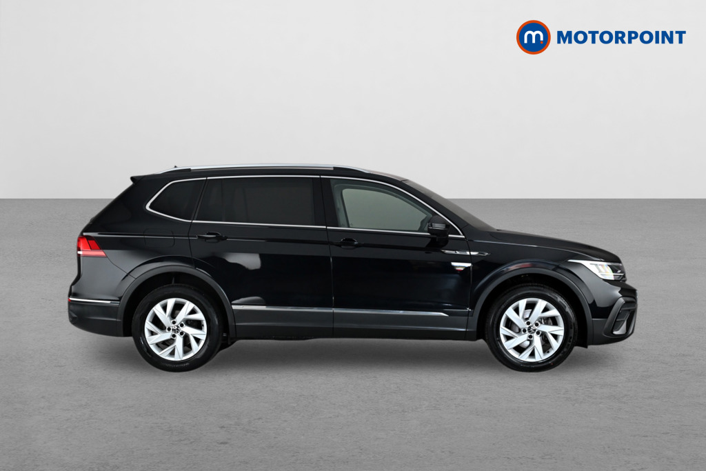 Volkswagen Tiguan Allspace Life Automatic Petrol SUV - Stock Number (1663946) - Drivers side