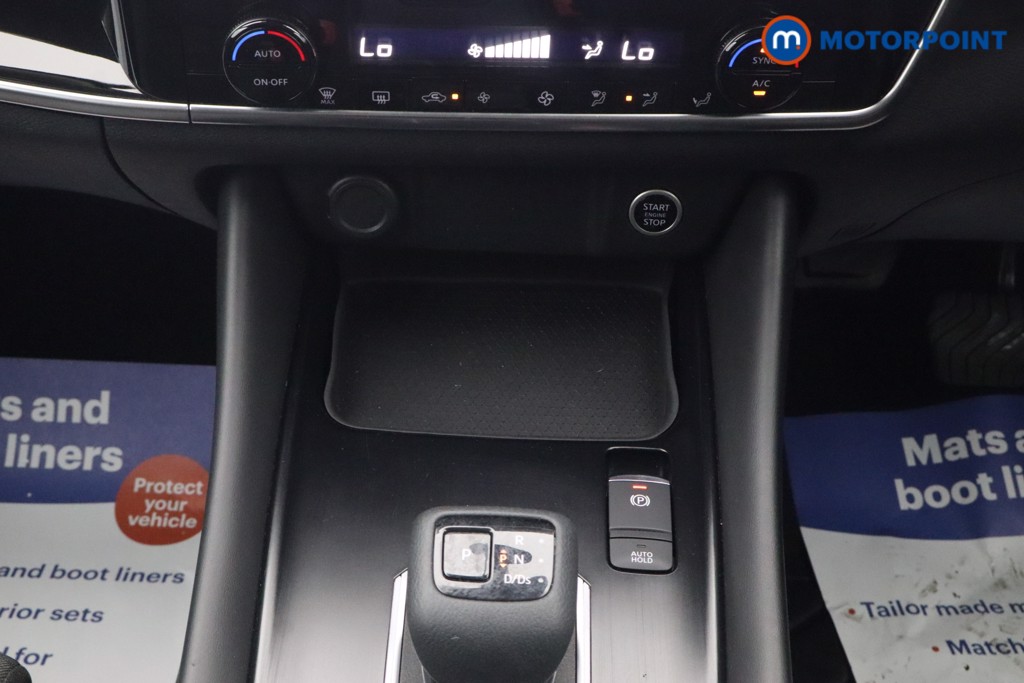 Nissan Qashqai N-Connecta Automatic Petrol SUV - Stock Number (1665601) - 5th supplementary image