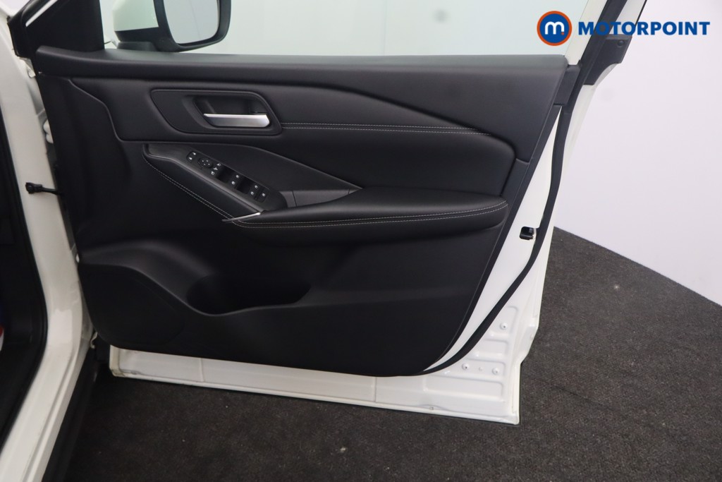 Nissan Qashqai N-Connecta Automatic Petrol SUV - Stock Number (1665601) - 15th supplementary image