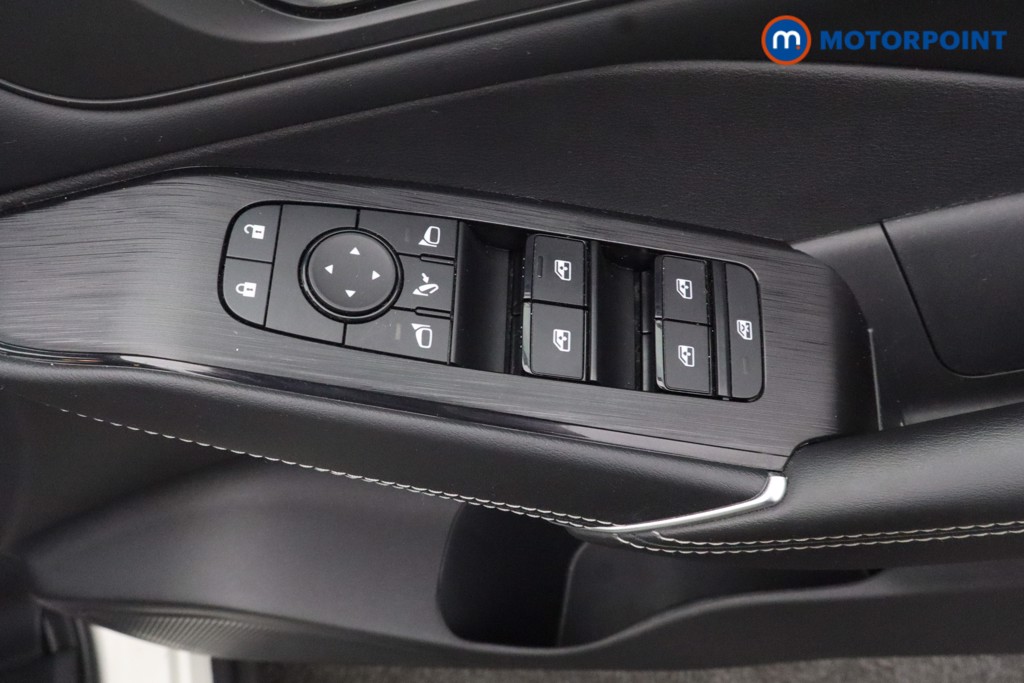 Nissan Qashqai N-Connecta Automatic Petrol SUV - Stock Number (1665601) - 17th supplementary image