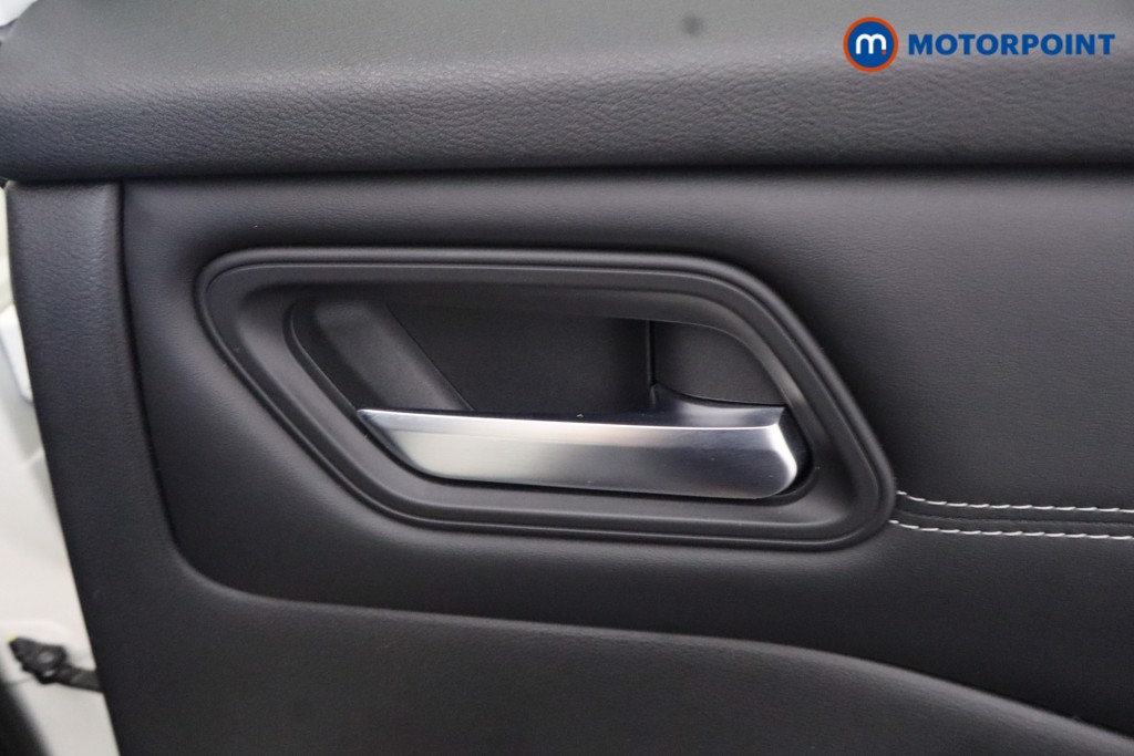 Nissan Qashqai N-Connecta Automatic Petrol SUV - Stock Number (1665601) - 22nd supplementary image