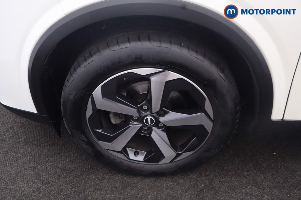 Nissan Qashqai N-Connecta Automatic Petrol SUV - Stock Number (1665601) - 42nd supplementary image