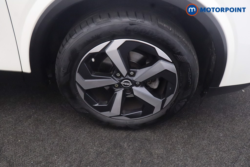 Nissan Qashqai N-Connecta Automatic Petrol SUV - Stock Number (1665601) - 45th supplementary image