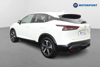 Nissan Qashqai N-Connecta Automatic Petrol SUV - Stock Number (1665601) - Passenger side rear corner