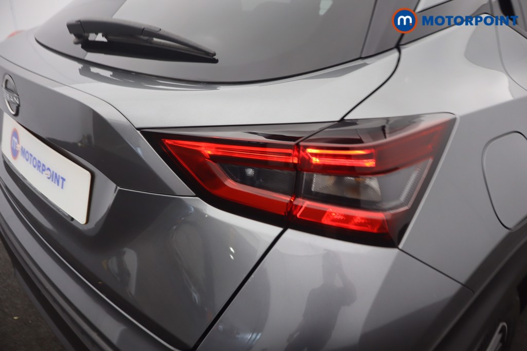 Nissan Juke N-Connecta Manual Petrol SUV - Stock Number (1666069) - 3rd supplementary image