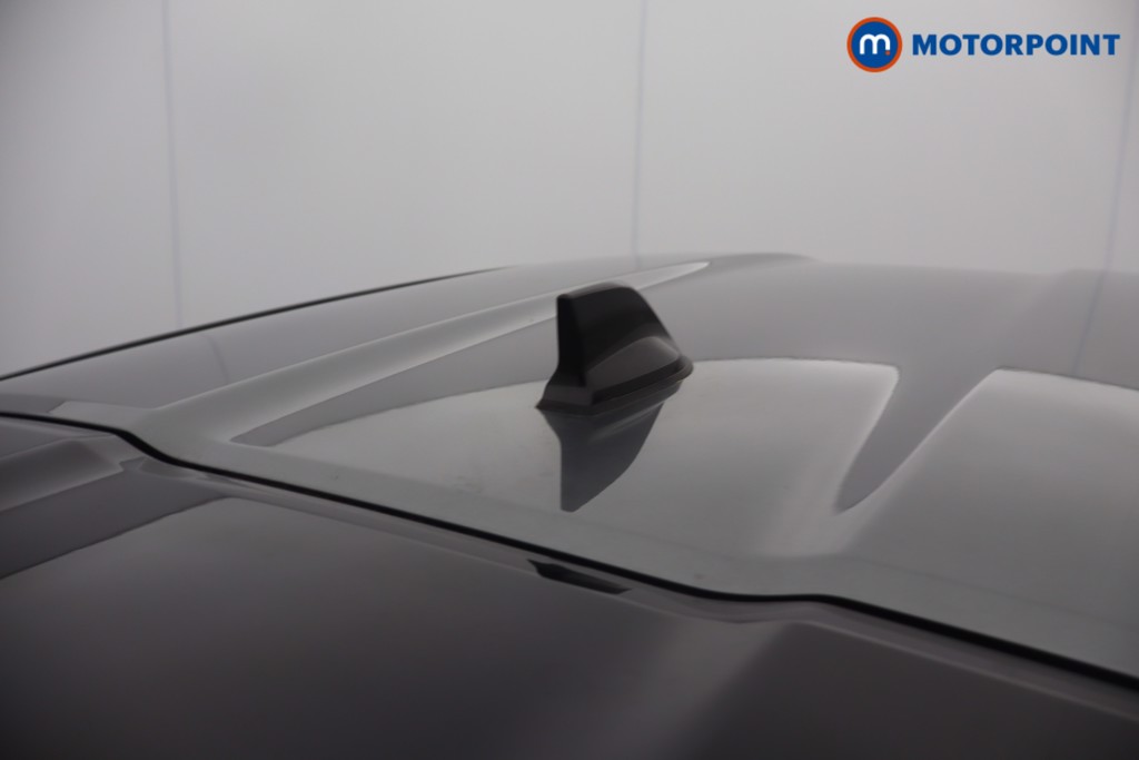 Nissan Juke N-Connecta Manual Petrol SUV - Stock Number (1666069) - 4th supplementary image