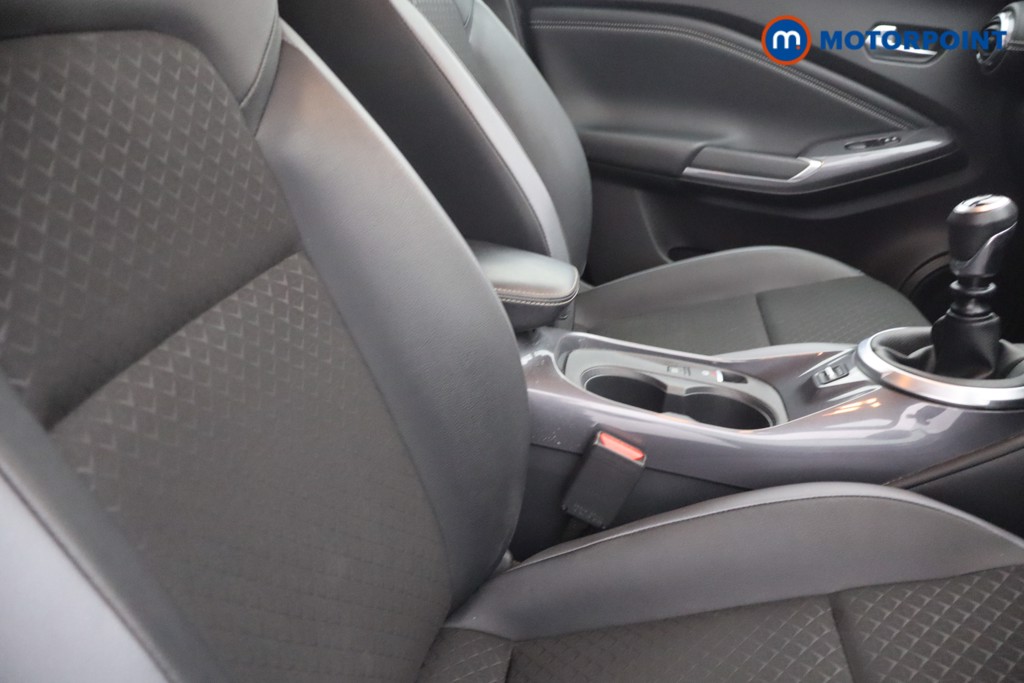 Nissan Juke N-Connecta Manual Petrol SUV - Stock Number (1666069) - 11th supplementary image