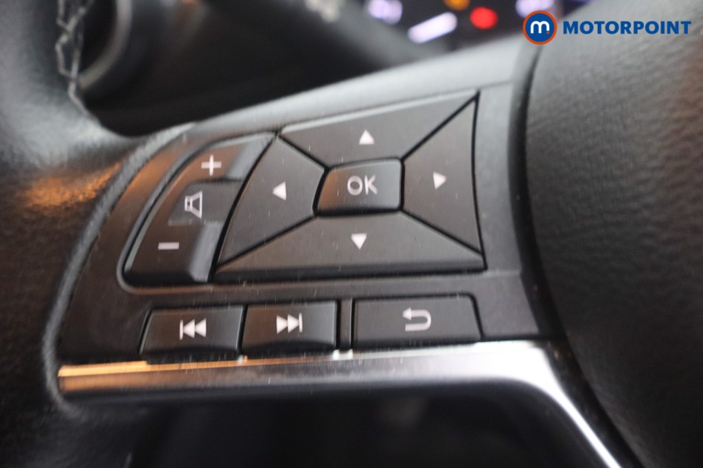 Nissan Juke N-Connecta Manual Petrol SUV - Stock Number (1666069) - 14th supplementary image