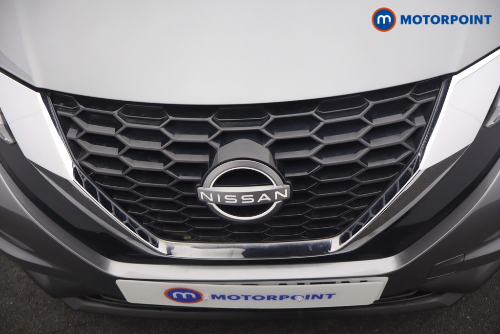 Nissan Juke N-Connecta Manual Petrol SUV - Stock Number (1666069) - 23rd supplementary image