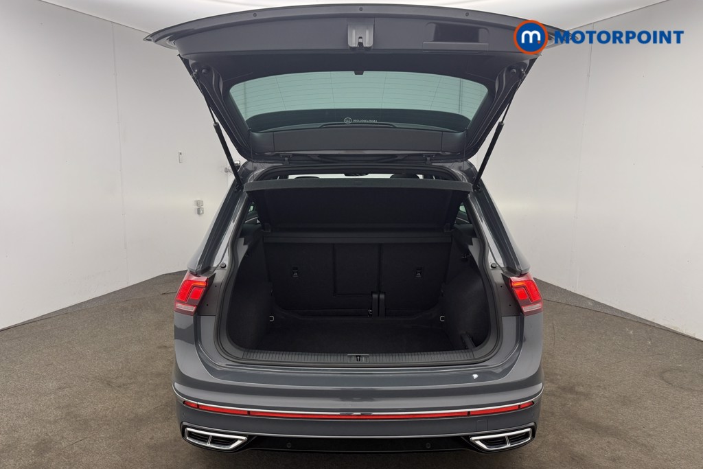 Volkswagen Tiguan R-Line Automatic Petrol SUV - Stock Number (1666322) - 23rd supplementary image