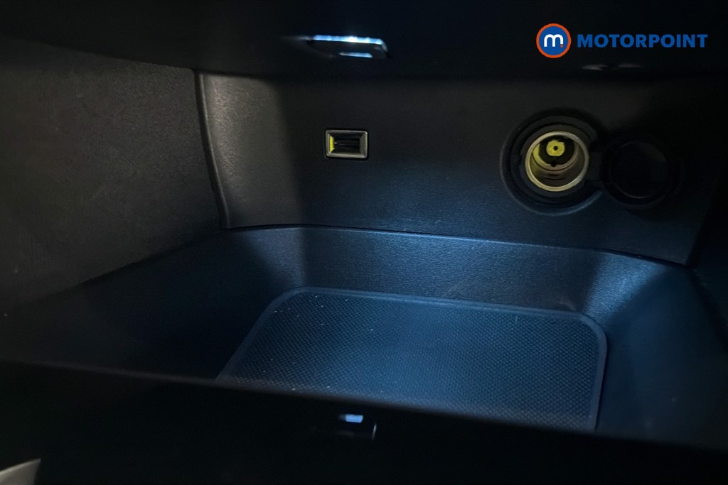 Peugeot 3008 Allure Manual Diesel SUV - Stock Number (1666440) - 17th supplementary image