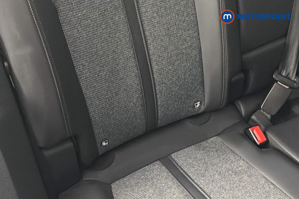 Peugeot 3008 Allure Manual Diesel SUV - Stock Number (1666440) - 29th supplementary image