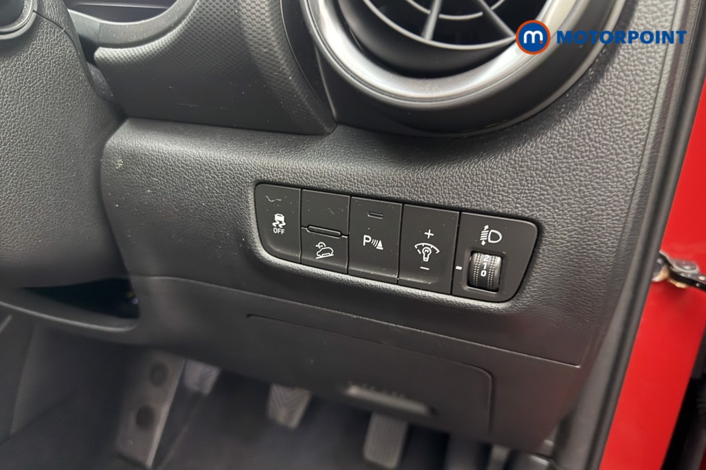 Hyundai Kona Premium Manual Petrol SUV - Stock Number (1666907) - 16th supplementary image
