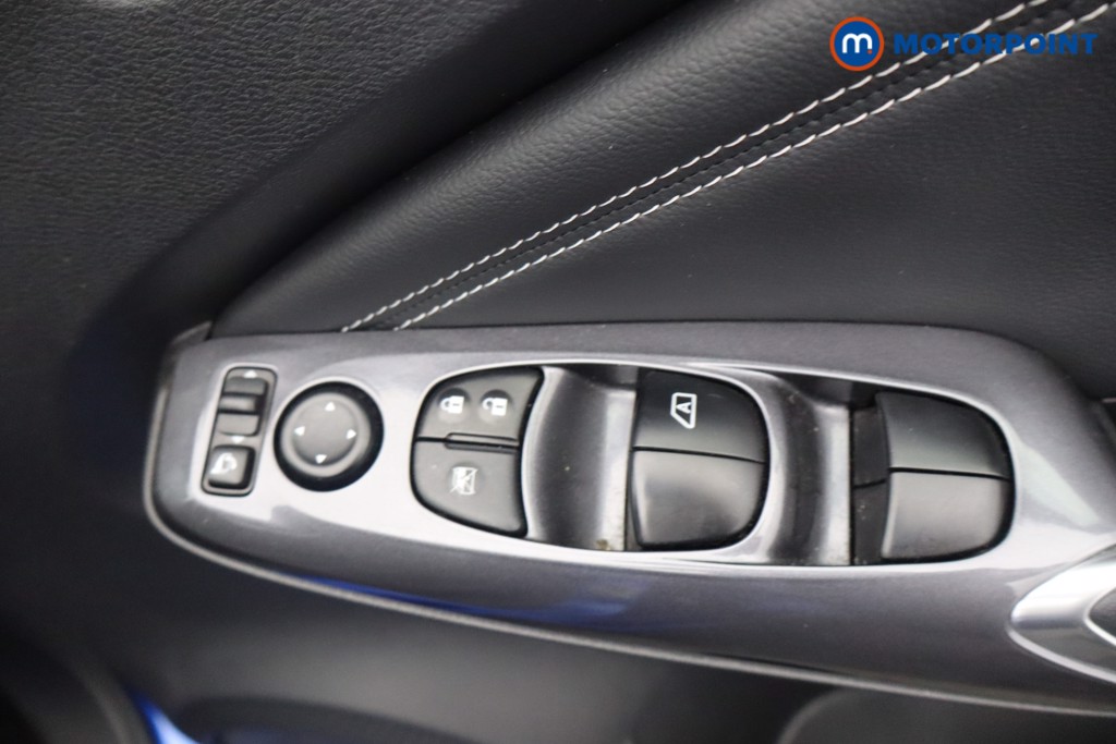 Nissan Juke N-Connecta Automatic Petrol-Electric Hybrid SUV - Stock Number (1666955) - 11th supplementary image