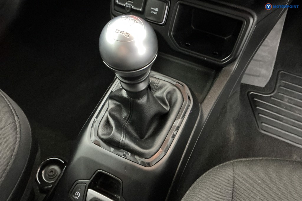 Jeep Renegade Night Eagle Ii Manual Petrol SUV - Stock Number (1667051) - 15th supplementary image
