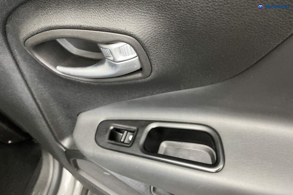 Jeep Renegade Night Eagle Ii Manual Petrol SUV - Stock Number (1667051) - 27th supplementary image