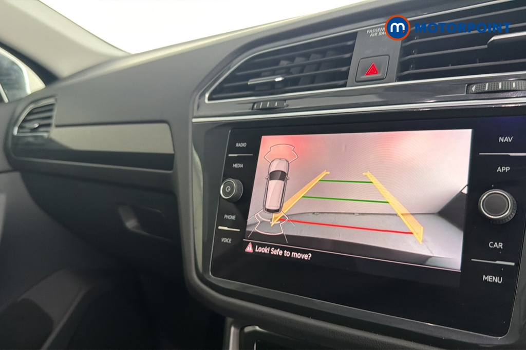 Volkswagen Tiguan Elegance Automatic Petrol SUV - Stock Number (1667071) - 13th supplementary image