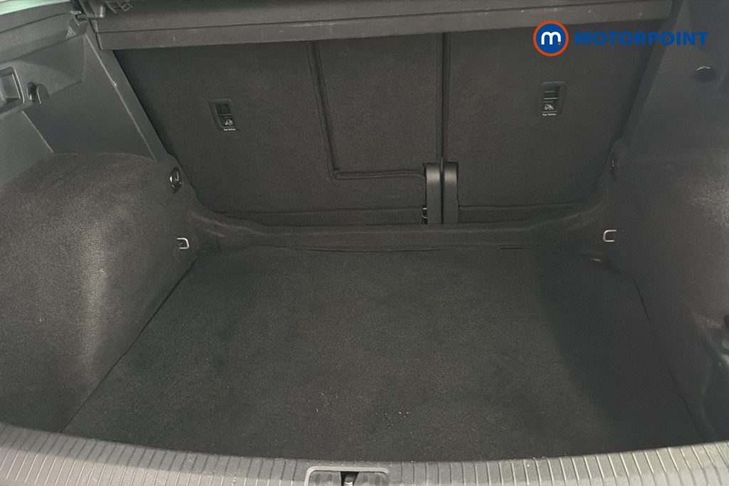 Volkswagen Tiguan Elegance Automatic Petrol SUV - Stock Number (1667071) - 30th supplementary image