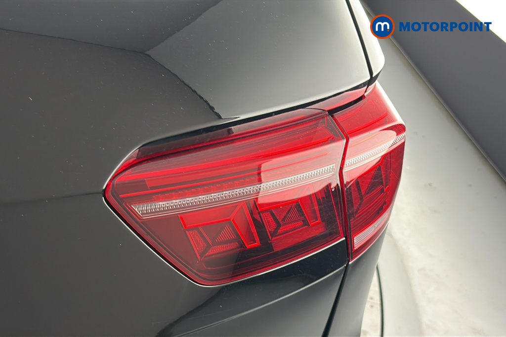 Volkswagen Tiguan Elegance Automatic Petrol SUV - Stock Number (1667071) - 36th supplementary image