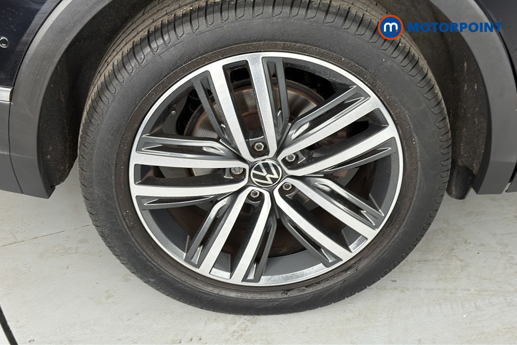 Volkswagen Tiguan Elegance Automatic Petrol SUV - Stock Number (1667071) - 46th supplementary image