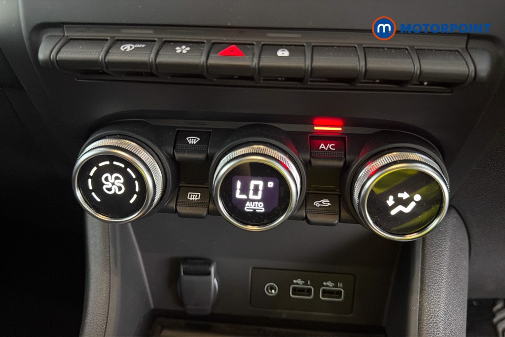 Renault Captur Techno Manual Petrol SUV - Stock Number (1667141) - 12th supplementary image