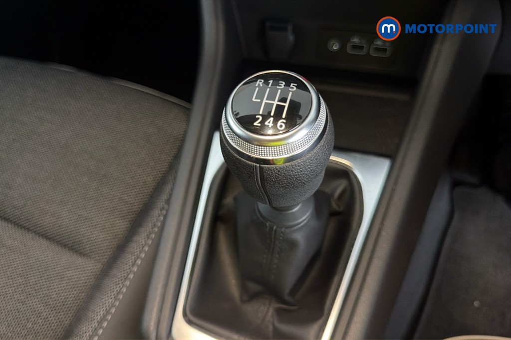 Renault Captur Techno Manual Petrol SUV - Stock Number (1667141) - 15th supplementary image