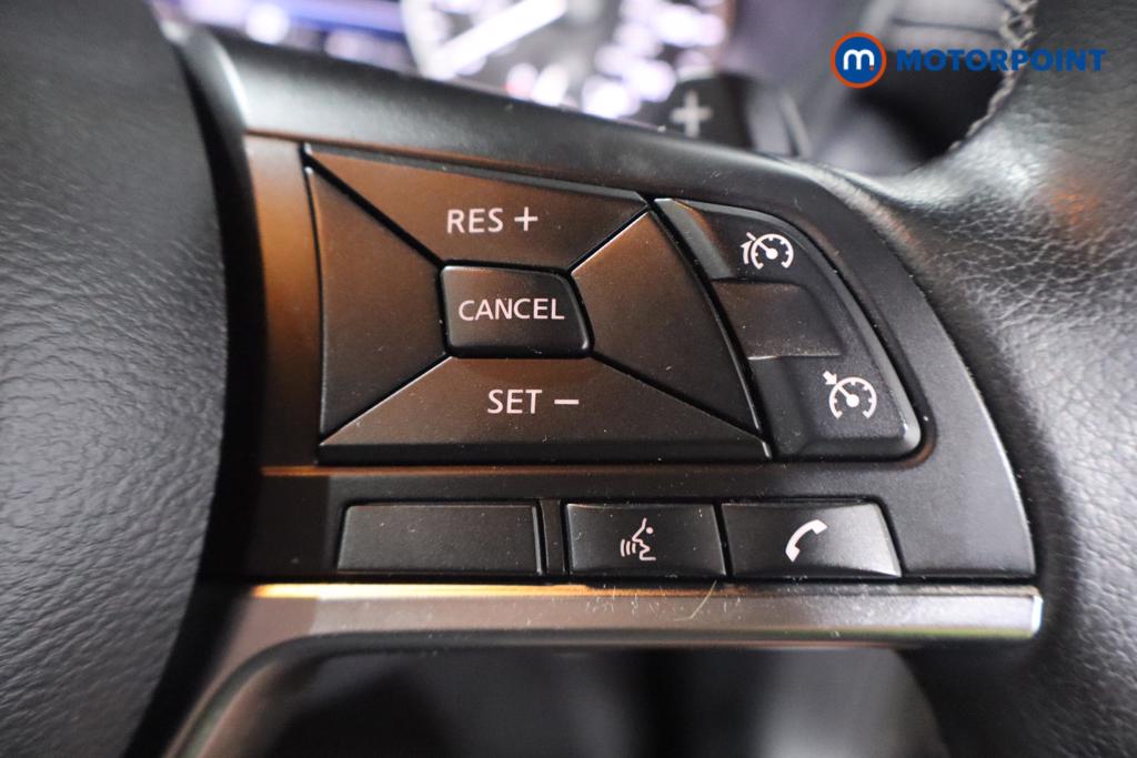 Nissan Juke N-Connecta Automatic Petrol SUV - Stock Number (1667340) - 9th supplementary image