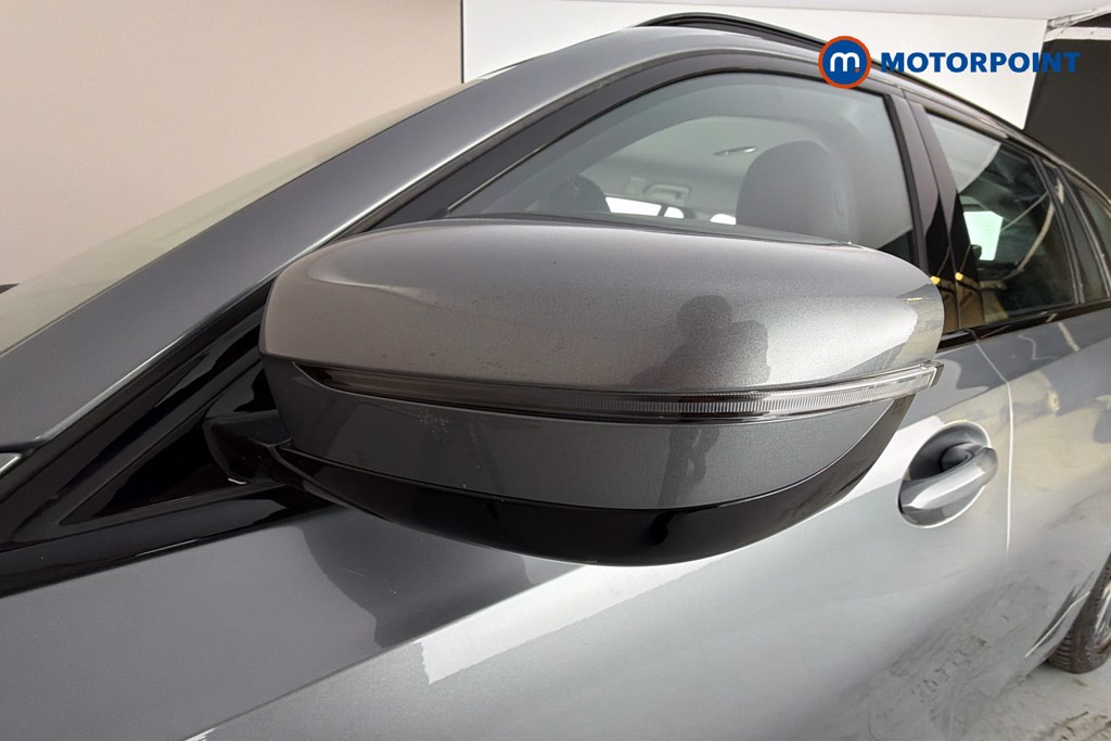 BMW 3 Series Sport Automatic Petrol Plug-In Hybrid Estate - Stock Number (1667663) - 43rd supplementary image