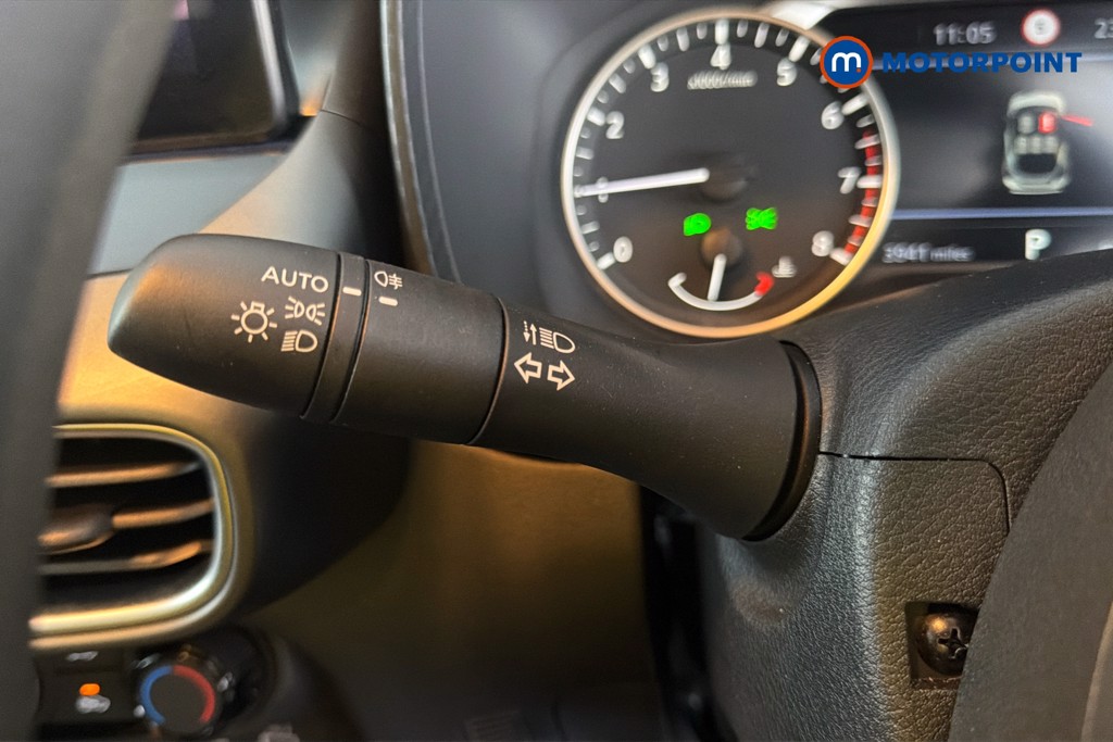 Nissan Juke Acenta Premium Automatic Petrol SUV - Stock Number (1668149) - 6th supplementary image