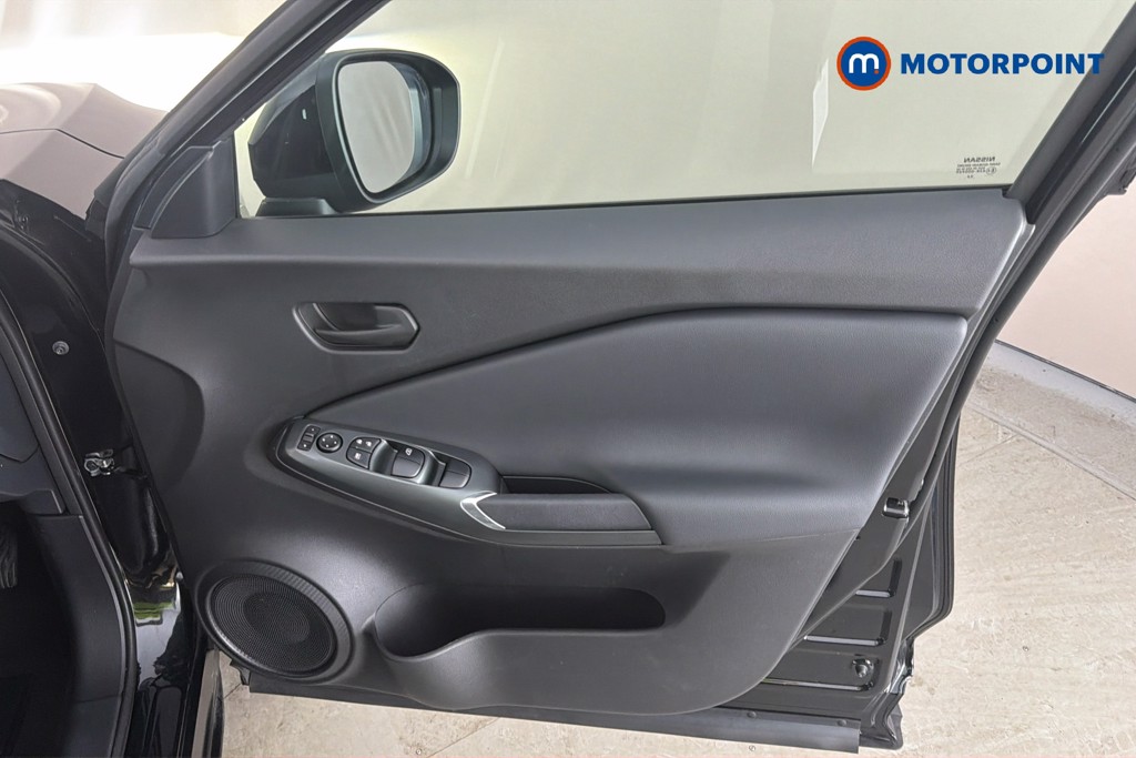 Nissan Juke Acenta Premium Automatic Petrol SUV - Stock Number (1668149) - 19th supplementary image