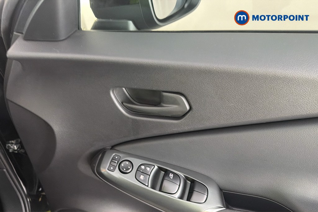 Nissan Juke Acenta Premium Automatic Petrol SUV - Stock Number (1668149) - 42nd supplementary image