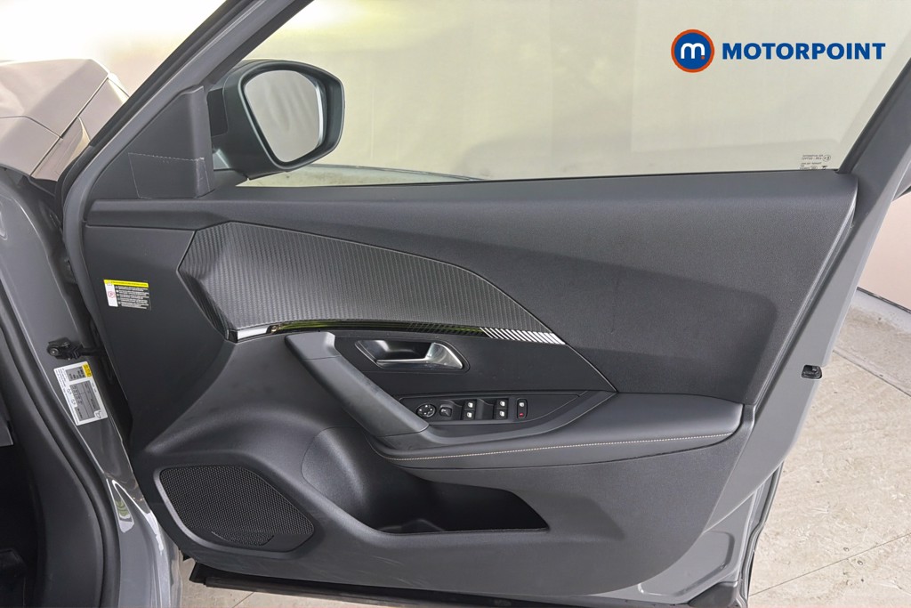 Peugeot 2008 Allure Manual Petrol SUV - Stock Number (1668157) - 19th supplementary image