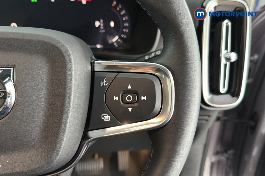 Volvo Xc40 Core Automatic Petrol SUV - Stock Number (1668207) - 3rd supplementary image