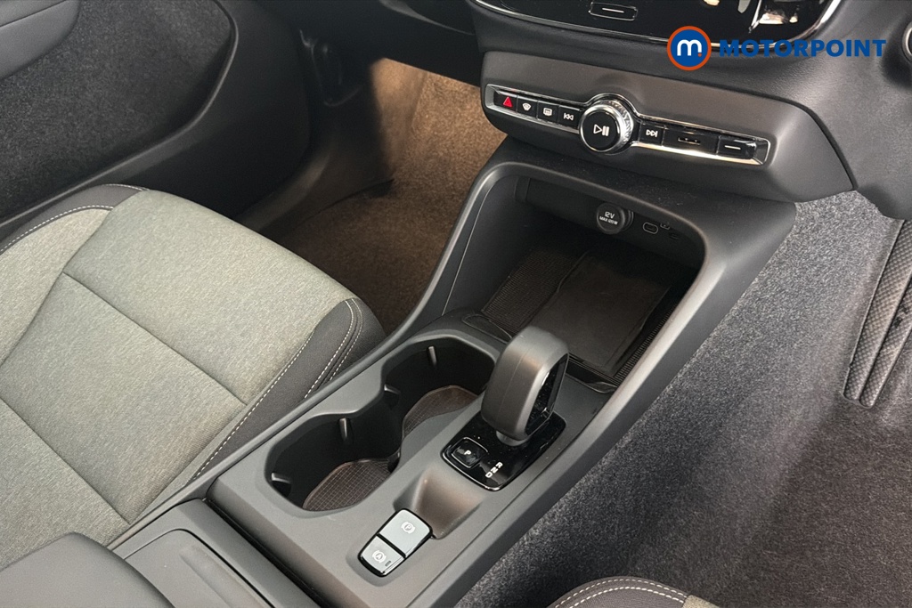 Volvo Xc40 Core Automatic Petrol SUV - Stock Number (1668207) - 15th supplementary image